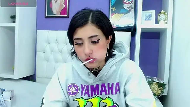 aliss-diaz online show from January 22, 2025, 12:16 am