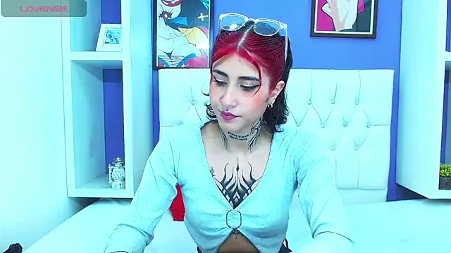 aliss-diaz online show from March 17, 2025, 11:02 pm