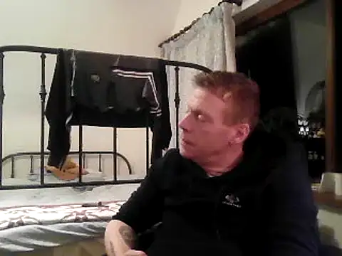 Snapshot of irishballs32 chatting on December 6, 2024, 8:23 pm irishballs32 online show from December 6, 2024, 8:23 pm