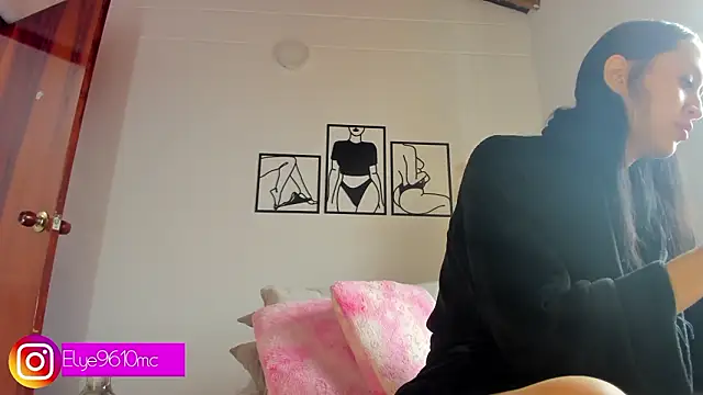 ellie mcdonald online show from March 27, 2026, 8:43 pm