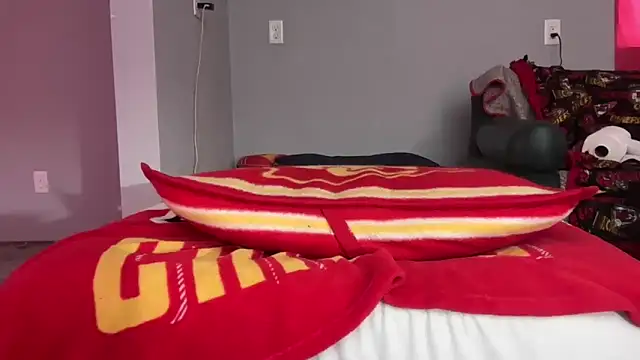 skarfosbabes69 online show from September 18, 2025, 8:45 pm