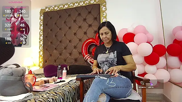 RubyBonnet  online show from February 19, 2025, 10:23 am