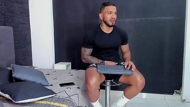 Snapshot of bruno_miller_ chatting on September 14, 2025, 9:15 pm bruno miller  online show from September 14, 2025, 9:15 pm