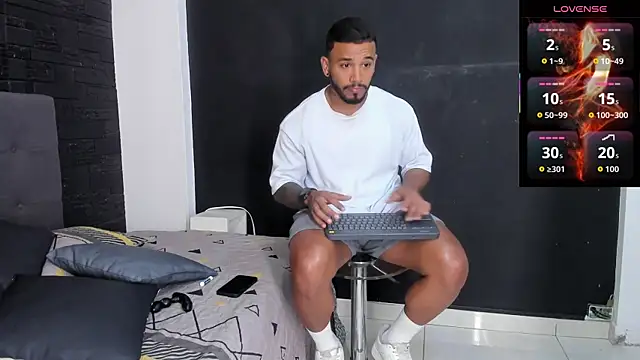 Snapshot of bruno_miller_ chatting on September 19, 2025, 8:46 pm bruno miller  online show from September 19, 2025, 8:46 pm