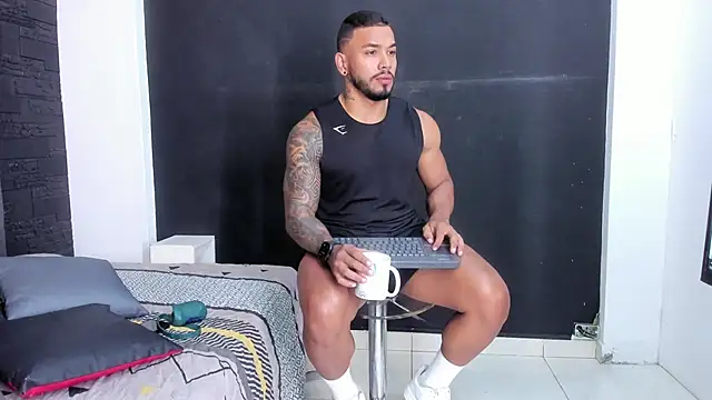 Snapshot of bruno_miller_ chatting on September 27, 2025, 9:43 pm bruno miller  online show from September 27, 2025, 9:43 pm