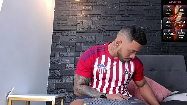 Snapshot of bruno_miller_ chatting on October 18, 2025, 9:28 pm bruno miller  online show from October 18, 2025, 9:28 pm