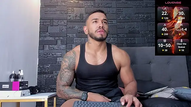 Snapshot of bruno_miller_ chatting on October 23, 2025, 8:40 pm bruno miller  online show from October 23, 2025, 8:40 pm