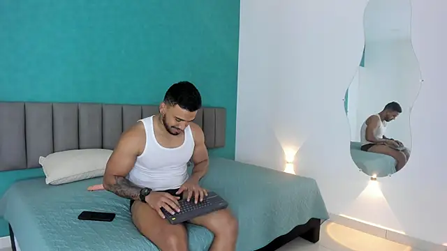 Snapshot of bruno_miller_ chatting on March 19, 2025, 9:27 pm bruno miller  online show from March 19, 2025, 9:27 pm