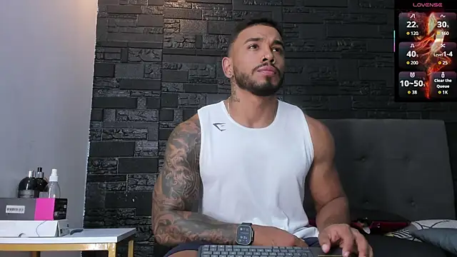 Snapshot of bruno_miller_ chatting on October 17, 2025, 8:21 pm bruno miller  online show from October 17, 2025, 8:21 pm