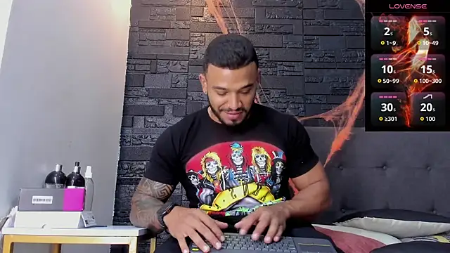 Snapshot of bruno_miller_ chatting on October 26, 2025, 8:20 pm bruno miller  online show from October 26, 2025, 8:20 pm