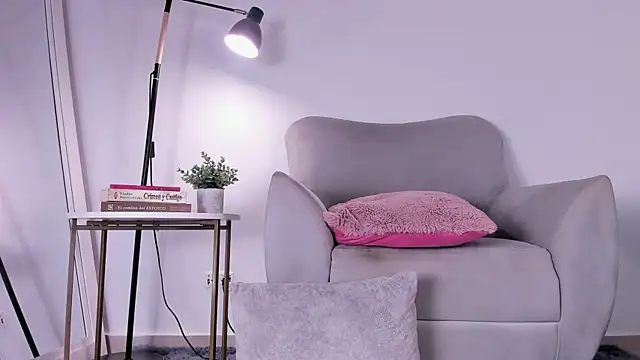 Snapshot of EmmaaCoel chatting on March 20, 2025, 5:25 pm EmmaaCoel online show from March 20, 2025, 5:25 pm