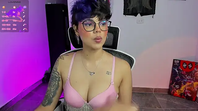 Snapshot of gooddess_isis chatting on October 7, 2025, 1:39 am gooddess isis online show from October 7, 2025, 1:39 am