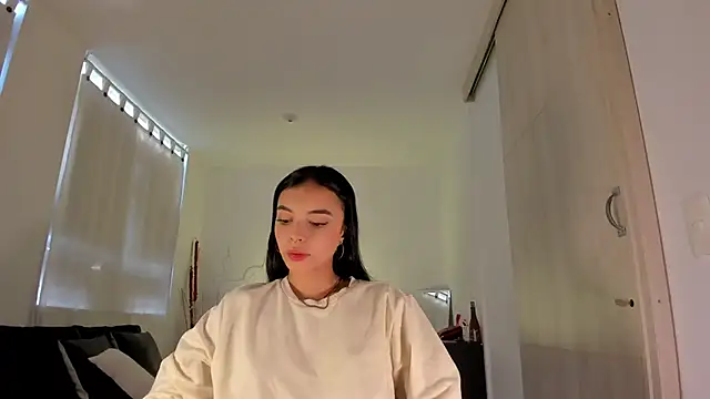 AnabelWolf online show from January 25, 2025, 2:03 pm