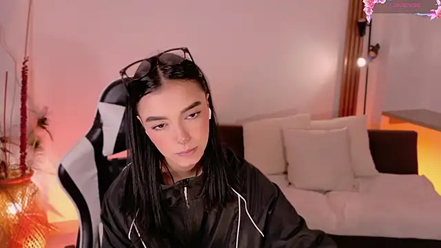 AnabelWolf online show from March 27, 2026, 1:34 pm