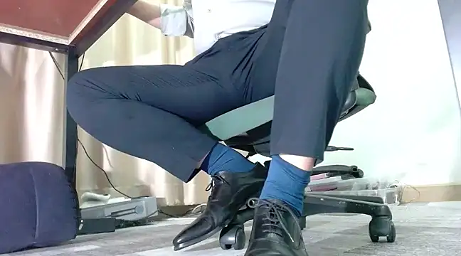 Snapshot of softlyS chatting on March 10, 2025, 1:54 pm softlyS online show from March 10, 2025, 1:54 pm