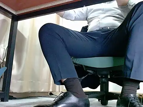 Snapshot of softlyS chatting on February 16, 2025, 4:42 pm softlyS online show from February 16, 2025, 4:42 pm