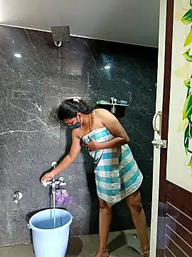 Tamil Shalini Lustyy online show from February 26, 2026, 6:02 am