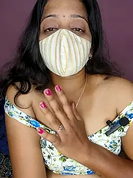 Tamil Shalini Lustyy online show from September 26, 2025, 5:20 pm