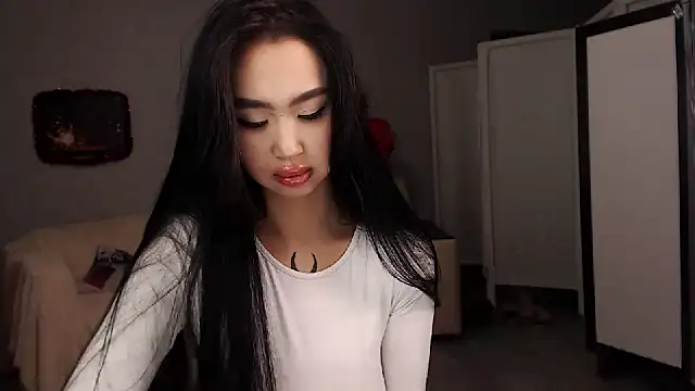 NamiLoveRoom online show from December 11, 2024, 10:25 am