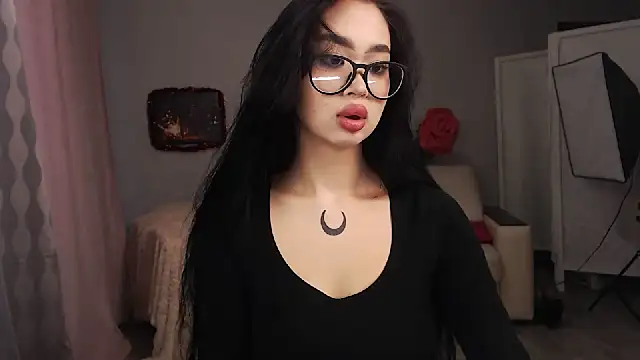 NamiLoveRoom online show from December 13, 2024, 6:42 am