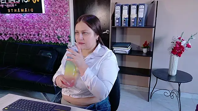 cherry coper online show from March 4, 2026, 1:19 pm