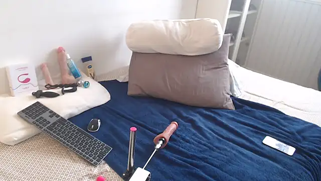 fiitboycam online show from April 9, 2026, 1:39 pm