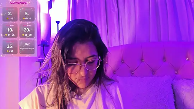 Snapshot of Pandoracherry chatting on December 2, 2025, 4:14 am Pandoracherry online show from December 2, 2025, 4:14 am