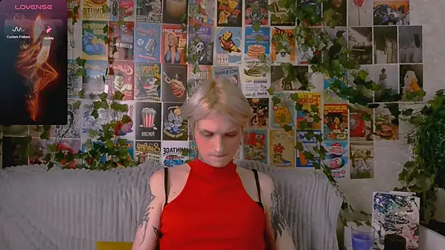 Snapshot of Simona_Rain chatting on October 13, 2025, 12:45 am Simona Rain online show from October 13, 2025, 12:45 am