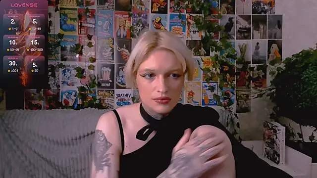 Snapshot of Simona_Rain chatting on October 26, 2025, 11:49 pm Simona Rain online show from October 26, 2025, 11:49 pm