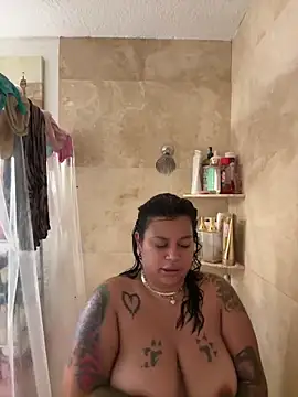 Snapshot of shyfr34k chatting on September 21, 2025, 5:40 pm shyfr34k online show from September 21, 2025, 5:40 pm