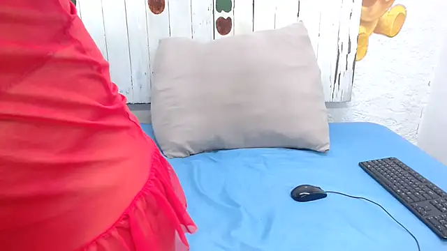 Snapshot of LolaTwerksXX chatting on October 7, 2025, 12:28 pm LolaTwerksXX online show from October 7, 2025, 12:28 pm