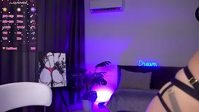 Snapshot of Adriasha chatting on October 7, 2025, 8:54 pm Adriasha online show from October 7, 2025, 8:54 pm