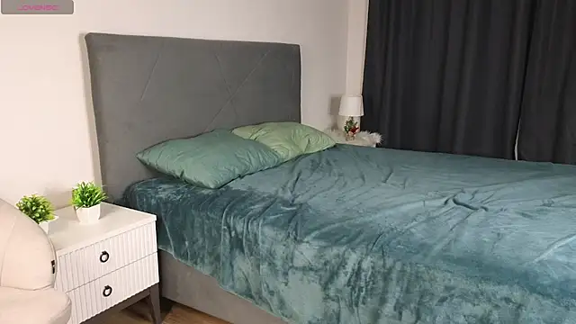 AudreyBearfield online show from December 26, 2024, 4:25 pm