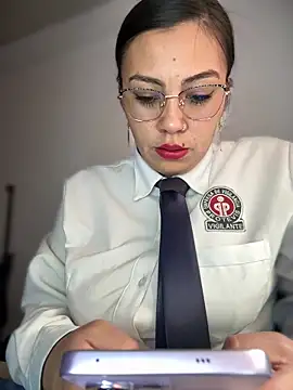 Snapshot of LIZ-06_ chatting on October 1, 2025, 1:48 pm LIZ-06 online show from October 1, 2025, 1:48 pm