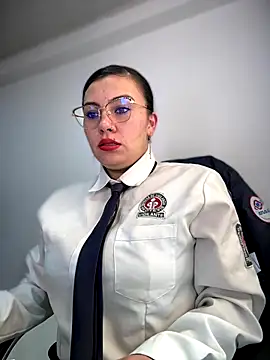 Snapshot of LIZ-06_ chatting on October 17, 2025, 1:24 pm LIZ-06 online show from October 17, 2025, 1:24 pm