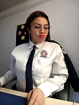 Snapshot of LIZ-06_ chatting on October 23, 2025, 3:32 pm LIZ-06 online show from October 23, 2025, 3:32 pm