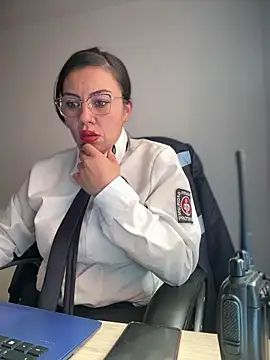 Snapshot of LIZ-06_ chatting on October 6, 2025, 3:13 pm LIZ-06 online show from October 6, 2025, 3:13 pm