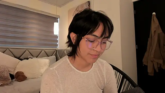 im Luucy online show from January 3, 2025, 12:29 pm