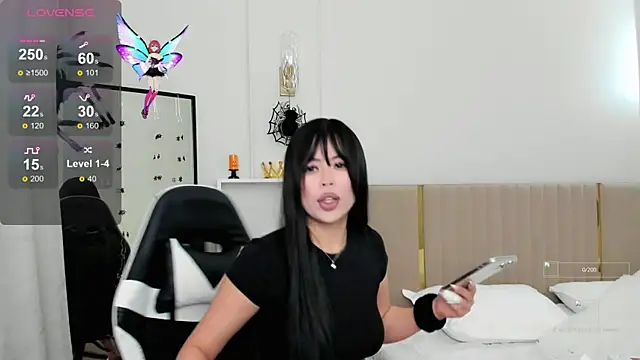 Snapshot of may_mia chatting on November 4, 2025, 3:21 am may mia online show from November 4, 2025, 3:21 am