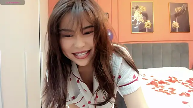 Snapshot of may_mia chatting on March 10, 2025, 7:00 am may mia online show from March 10, 2025, 7:00 am