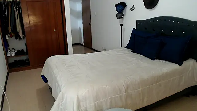 Atenea lens052 online show from October 6, 2025, 11:27 pm