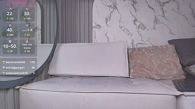 Franchesca De Luca online show from November 27, 2025, 12:55 am