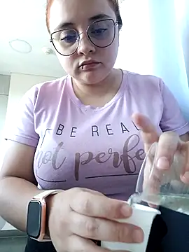 Snapshot of CURVY-HORNY chatting on September 25, 2025, 9:32 pm CURVY-HORNY online show from September 25, 2025, 9:32 pm