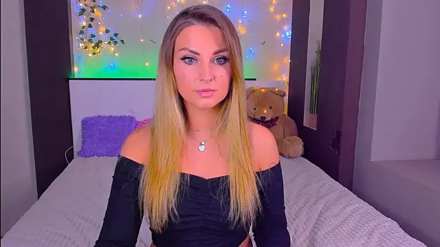 Snapshot of _UrLexxly chatting on October 13, 2025, 3:08 am UrLexxly online show from October 13, 2025, 3:08 am