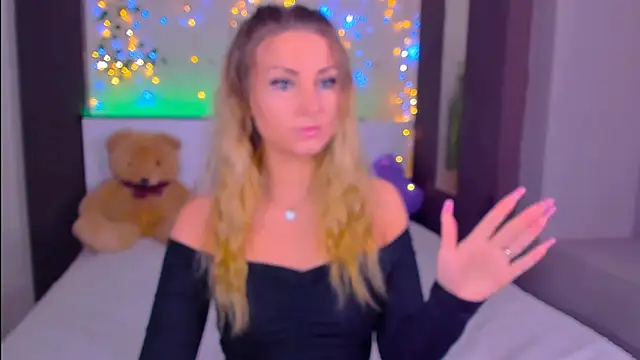 Snapshot of _UrLexxly chatting on October 12, 2025, 3:02 pm UrLexxly online show from October 12, 2025, 3:02 pm