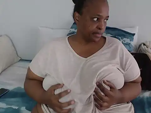 BootyDiva5 online show from February 19, 2025, 2:22 pm