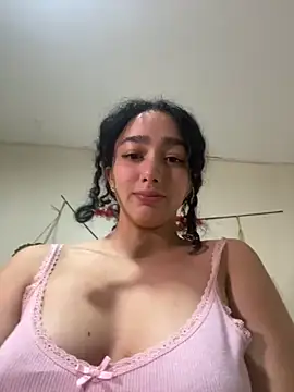 Snapshot of Doll4you_ chatting on October 19, 2025, 4:15 am Doll4you  online show from October 19, 2025, 4:15 am