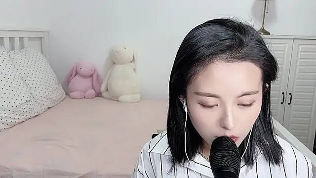 XINXINh online show from December 16, 2024, 5:38 am