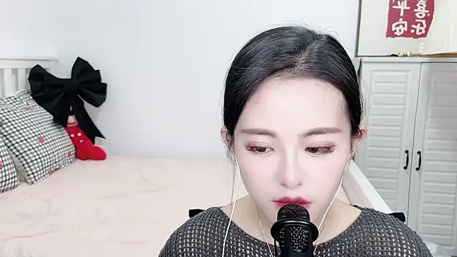 XINXINh online show from January 15, 2025, 3:11 am