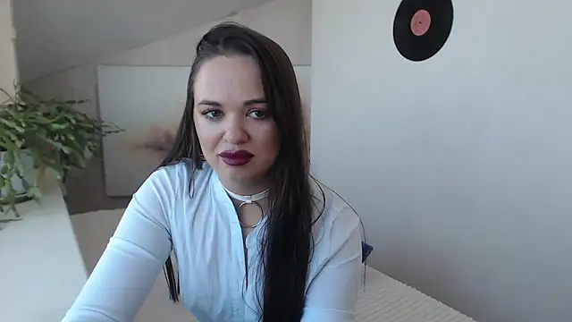 Snapshot of Luxuriouss_s chatting on October 24, 2025, 4:11 am Luxuriouss s online show from October 24, 2025, 4:11 am